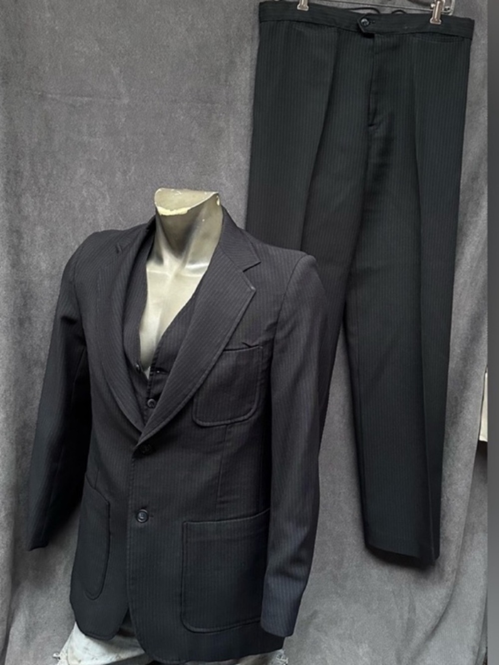 3 Pc vintage Pinstripe Suit Men’s 70s Disco Black 42L Angel's Flight